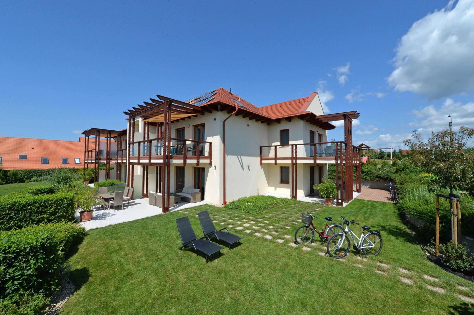 Aranymandula Apartmanok Балатонакалі Екстер'єр фото