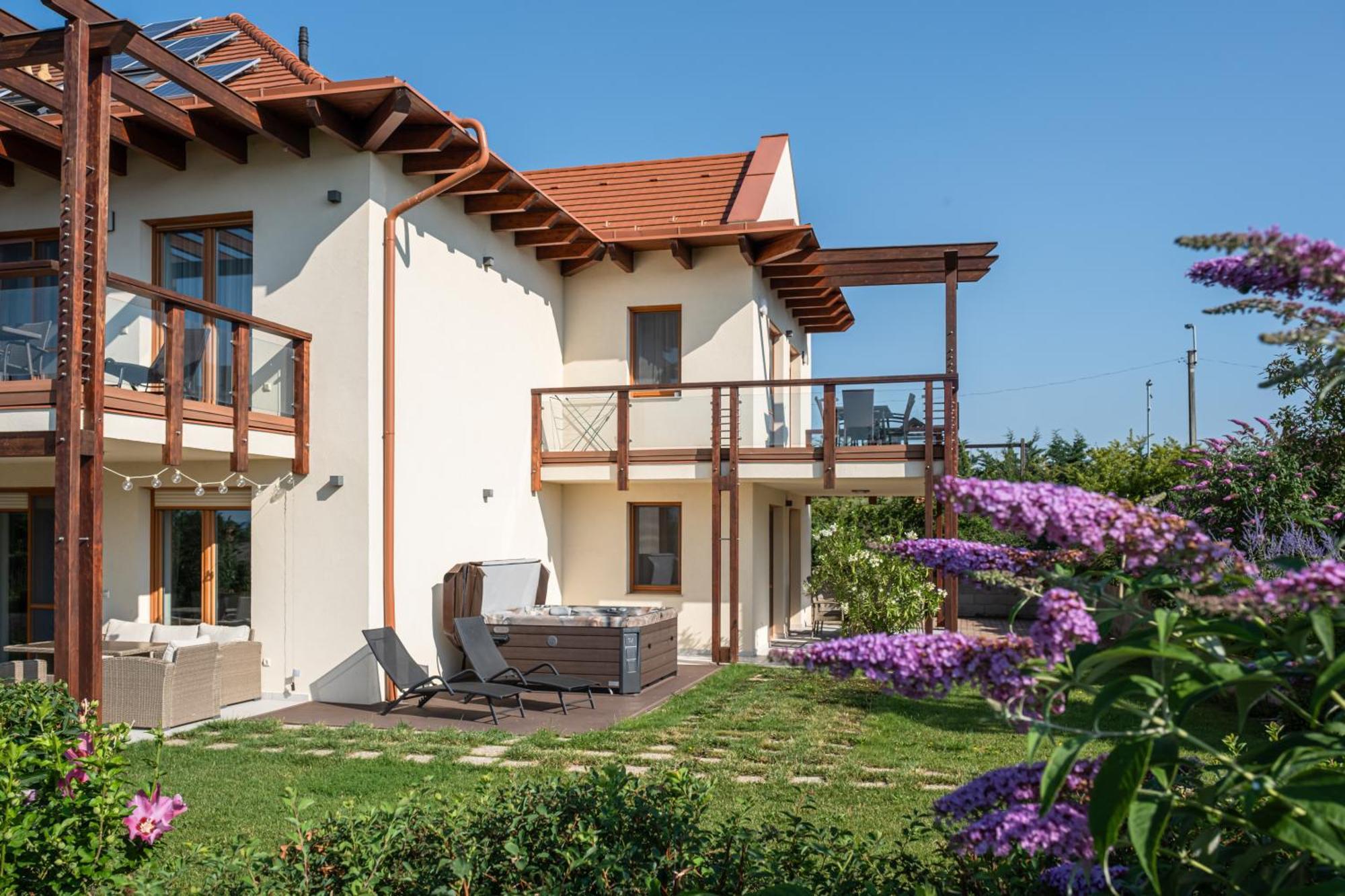 Aranymandula Apartmanok Балатонакалі Екстер'єр фото